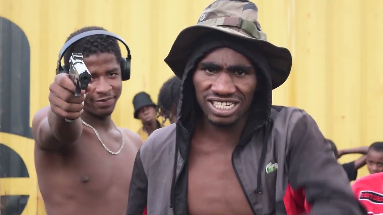 pidou_Belek a Nous_ft cheu-B Le BarBar... (clip officiel)..