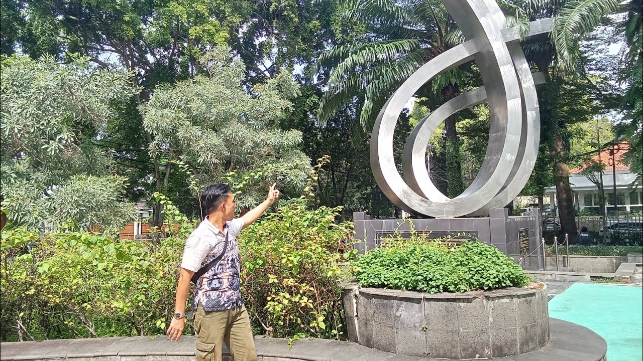 JALAN JALAN KE TAMAN MENTENG JAKARTA PUSAT