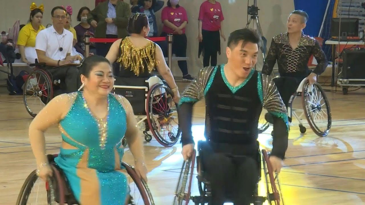 A Taïwan, une compétition de danse en fauteuil roulant | AFP News