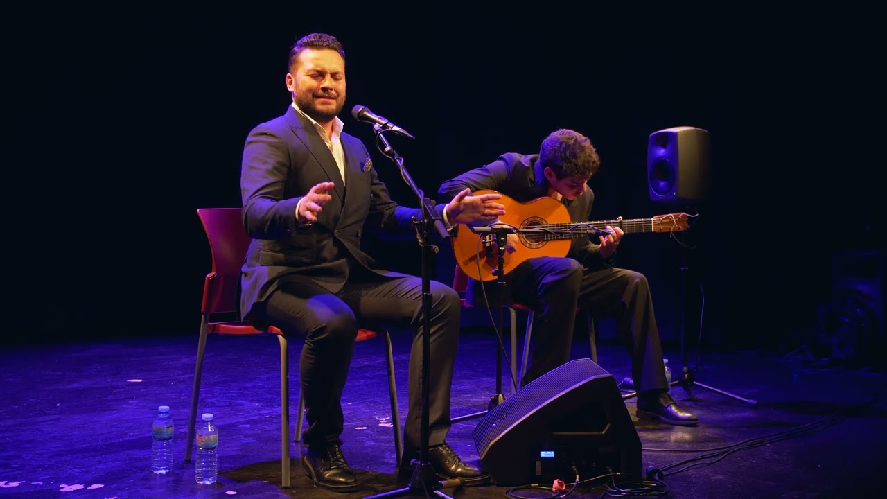 Kiko Peña (Cante) y Benito Bernal (guitarra). Taranta y levantica