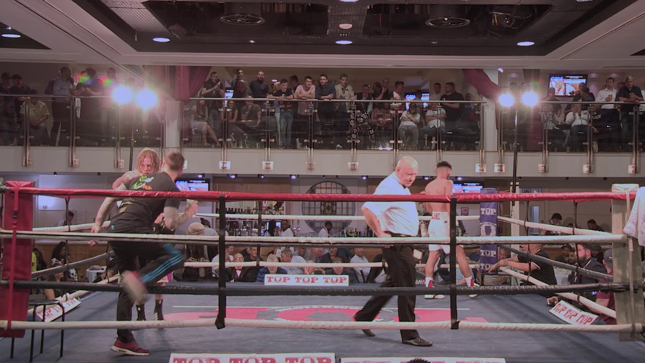 Ellis Blake Vs Fonz Alexander - By The Sword