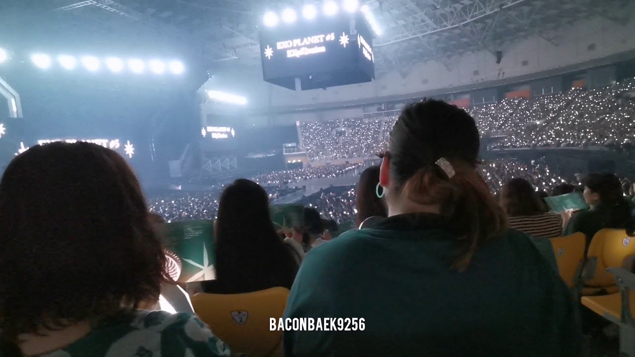 190727 EXplOration in Seoul EXO-l singing walk on memories before encore 엑소엘 때창