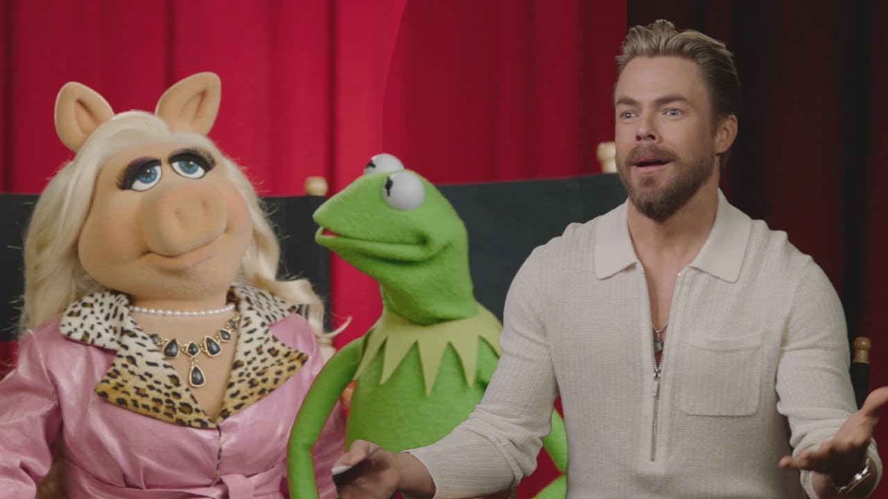 Kermit the Frog STORMS OFF After Miss Piggy & Derek Hough Flirt Fest!