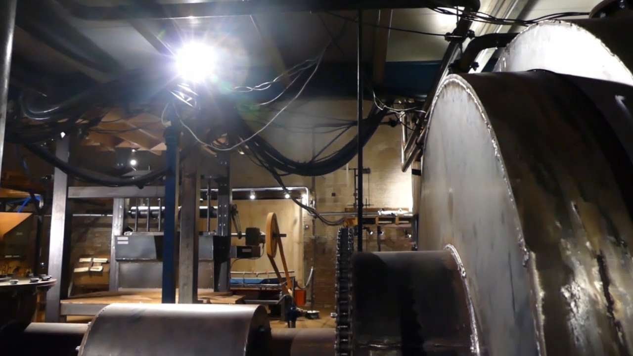 Brutus -  Disco Inferno (Atelier van Lieshout, Rotterdam)