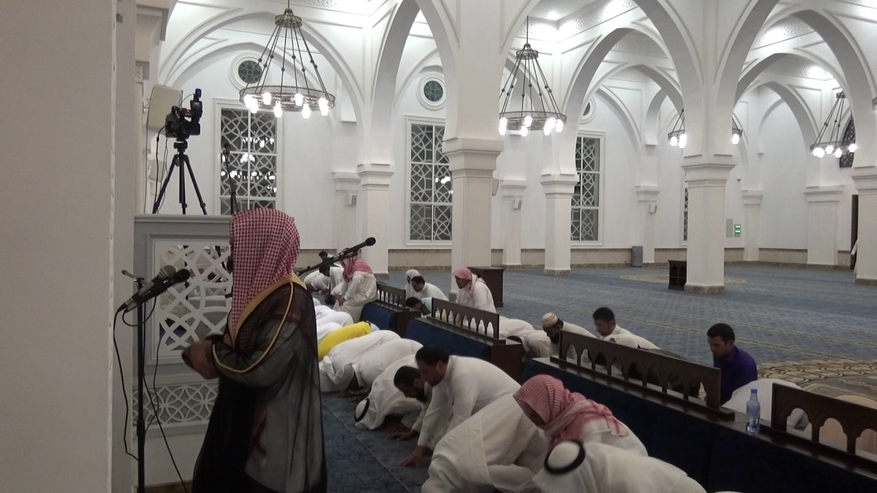 صلاة العشاء والتراويح من جامع النور بالرياض الشيخ سعود الفايز