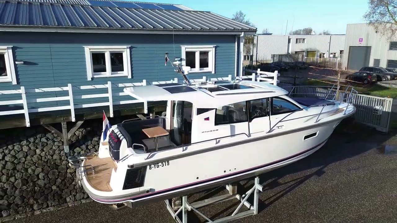 2017 Nimbus 305 Coupe - Boat for Sale at De Vaart Yachting