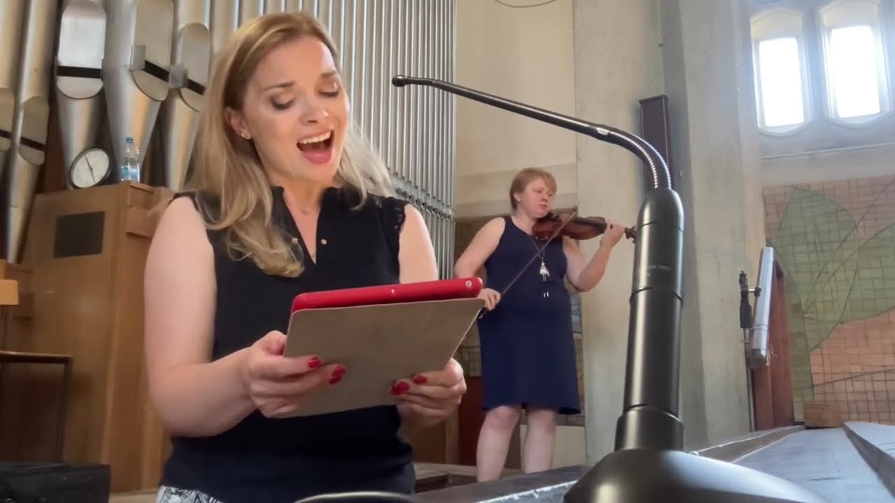 Oprawa muzyczna ślubów -Agnieszka Sztabnik-Baran Jest na świecie miłość