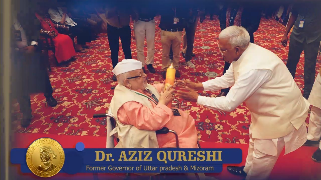 Senior Congress Leader Aziz Qureshi felicitated with Champions of Change Madhya Pradesh Award