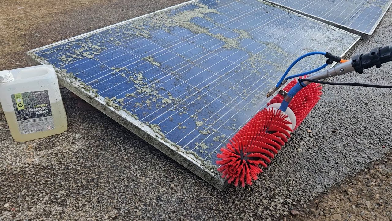 Solar Panel Cleaning - Pole & Motorised Brush Head - Qleen Classic Rotating Brush Head & Battery