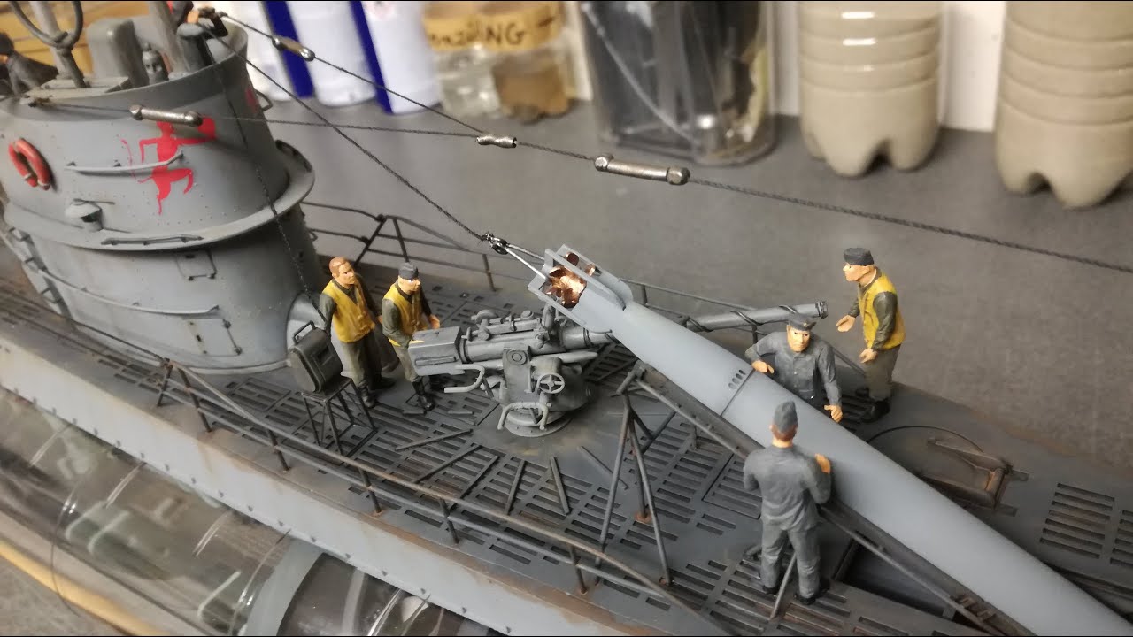 Trumpeter 1/48 DKM U-Boat Type VIIC U-552 with Light Sound & Video