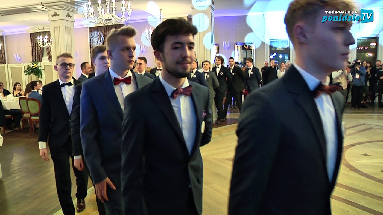 Studniówka 2020: Liceum Ogólnokształcące im. H. Kołłątaja w Pińczowie - Polonez klasy 3D