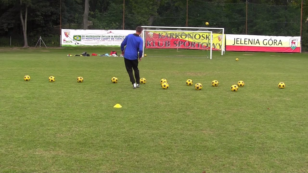 Wielki pojedynek trenerów - walka na poprzeczki (*_*) - obóz Ks Talent Bolesławiec