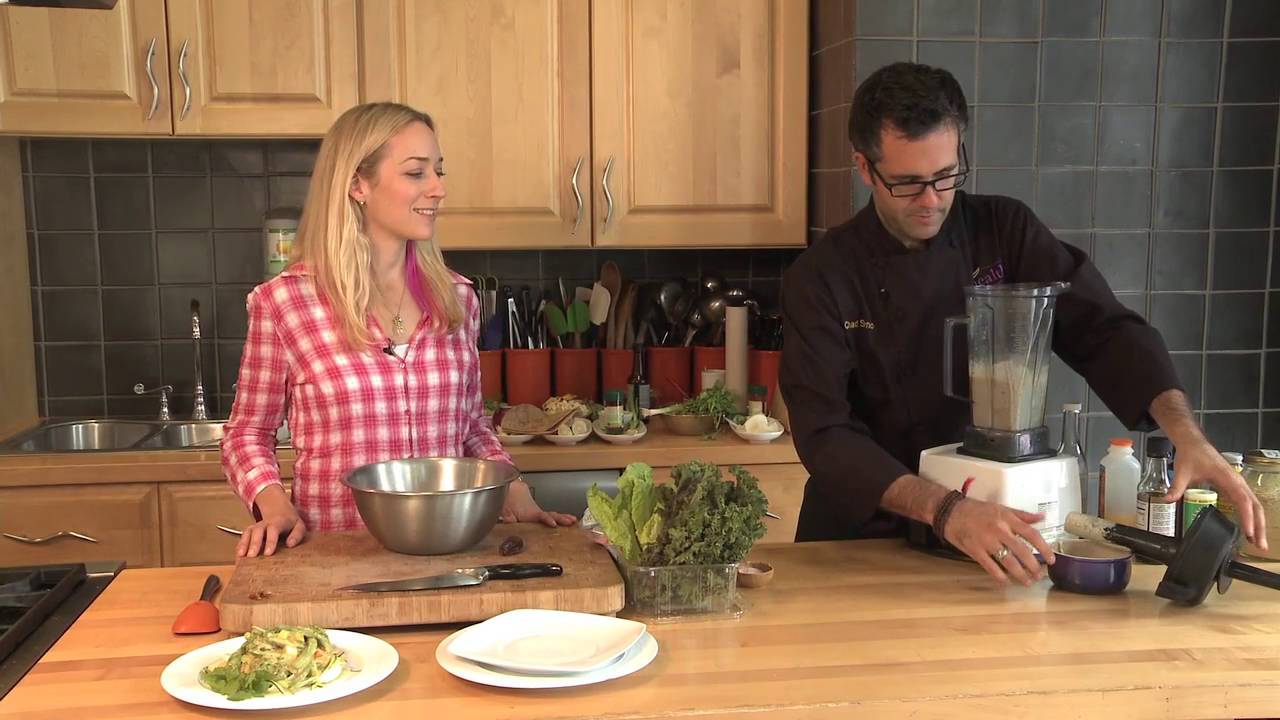 How to Make Homemade Salad Dressings