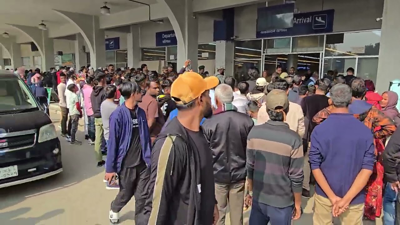 হঠাৎ কি হলো বুঝলাম না? সিলেট এয়ার পোর্ট।