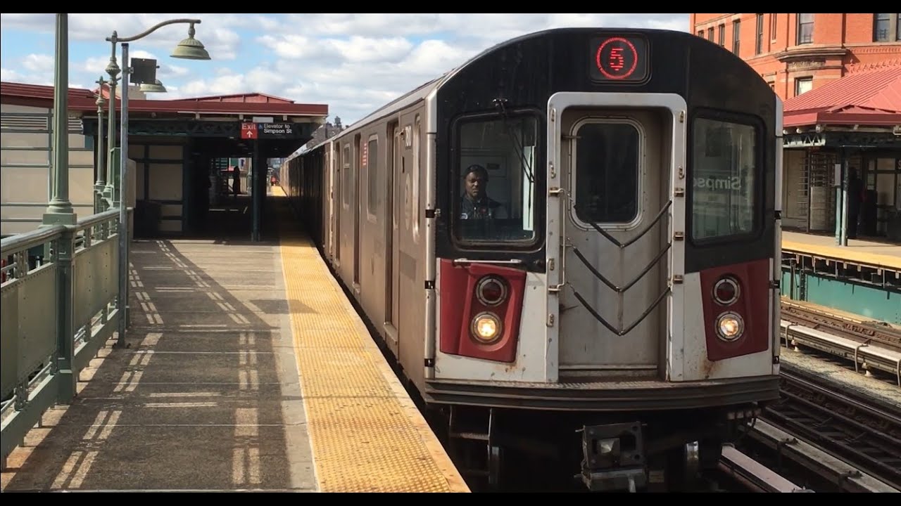 IRT White Plains Rd Line: (2) and (5) Trains @ Simpson Street (R142, R142A)