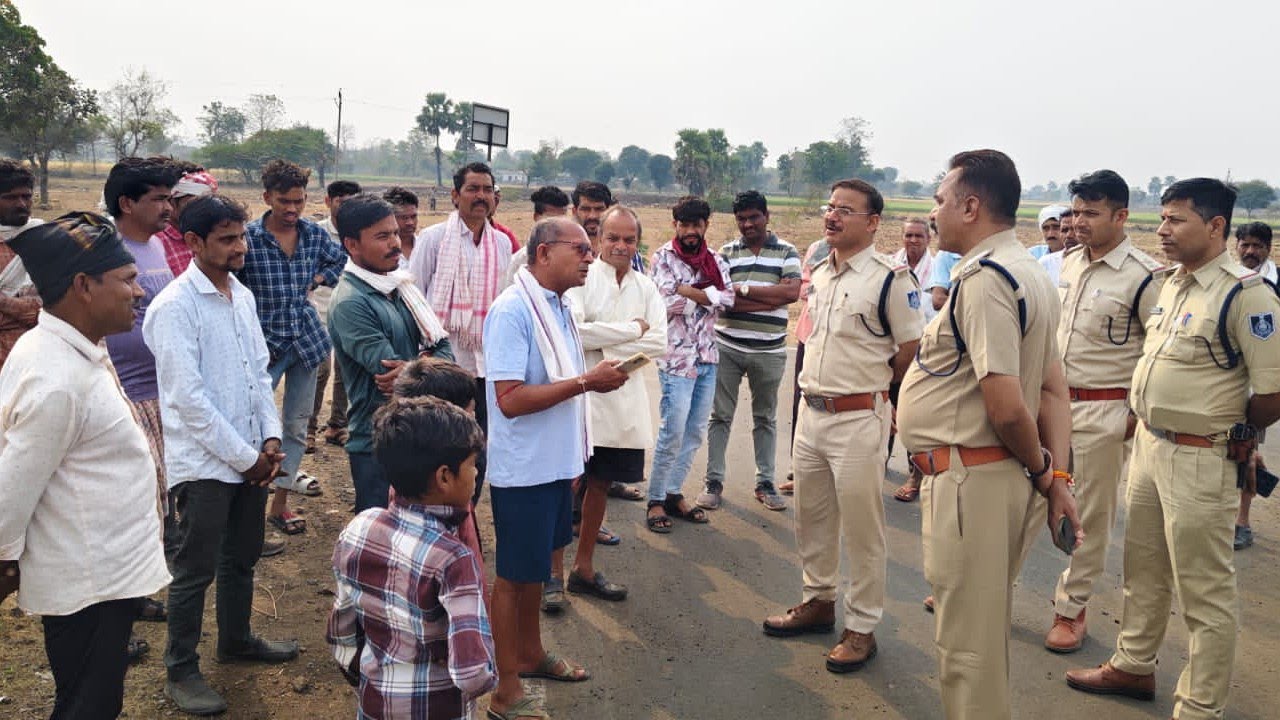 खेड़ली।पुलिस ने निकाला मार्च, शांति बनी रहे, समझाईश  ग्रामीण कानून अपने हाथ में ना ले,  चर्चा 
