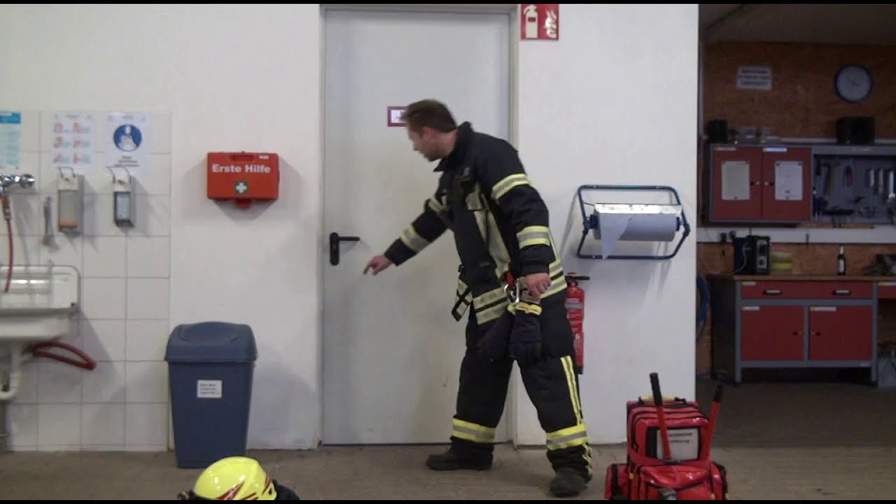 Feuerwehr QuickTipp Nr. 11 - Einsatztaktik Türöffnung