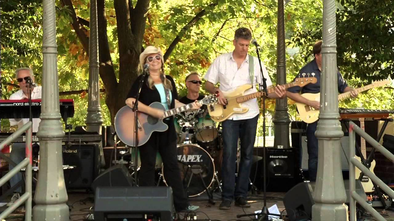 Ruthie and the Wranglers