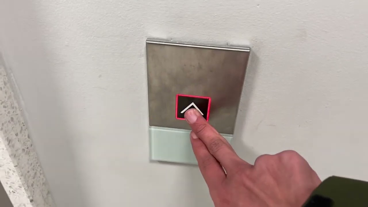 2020 Schindler Aufzug in Wohnhaus in münchen Candidstraße 11