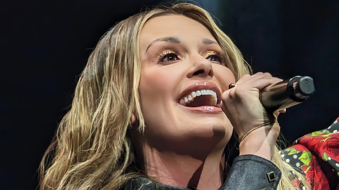 Carly Pearce - My Place - live at the C2C Festival at the O2 in London