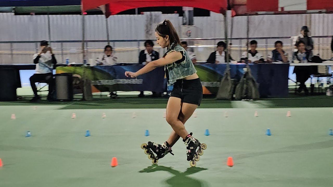 2025年全國中正盃溜冰錦標賽  花式繞樁  大專社會女子組   第4名  黃絜俞 