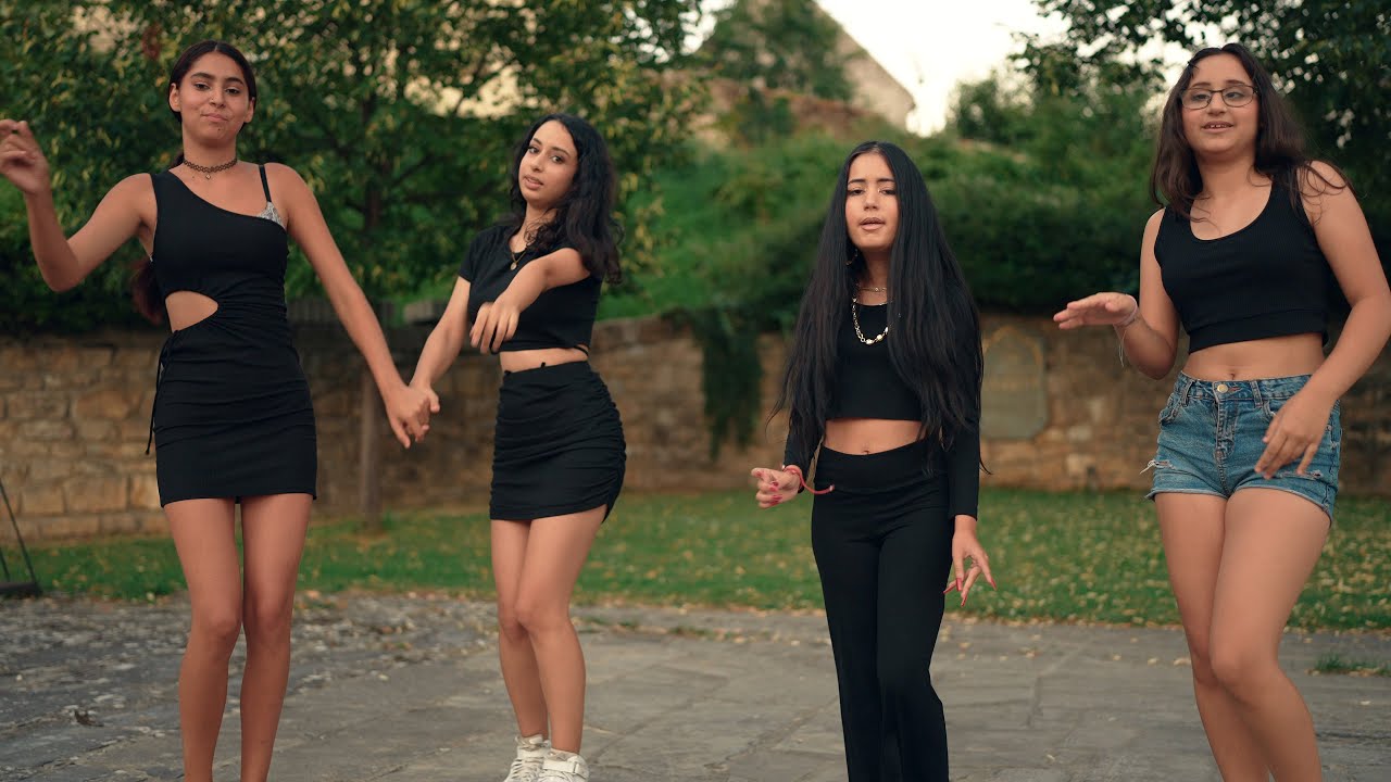 Andrejka a spol - Tanecne cover video od Gipsy MT band