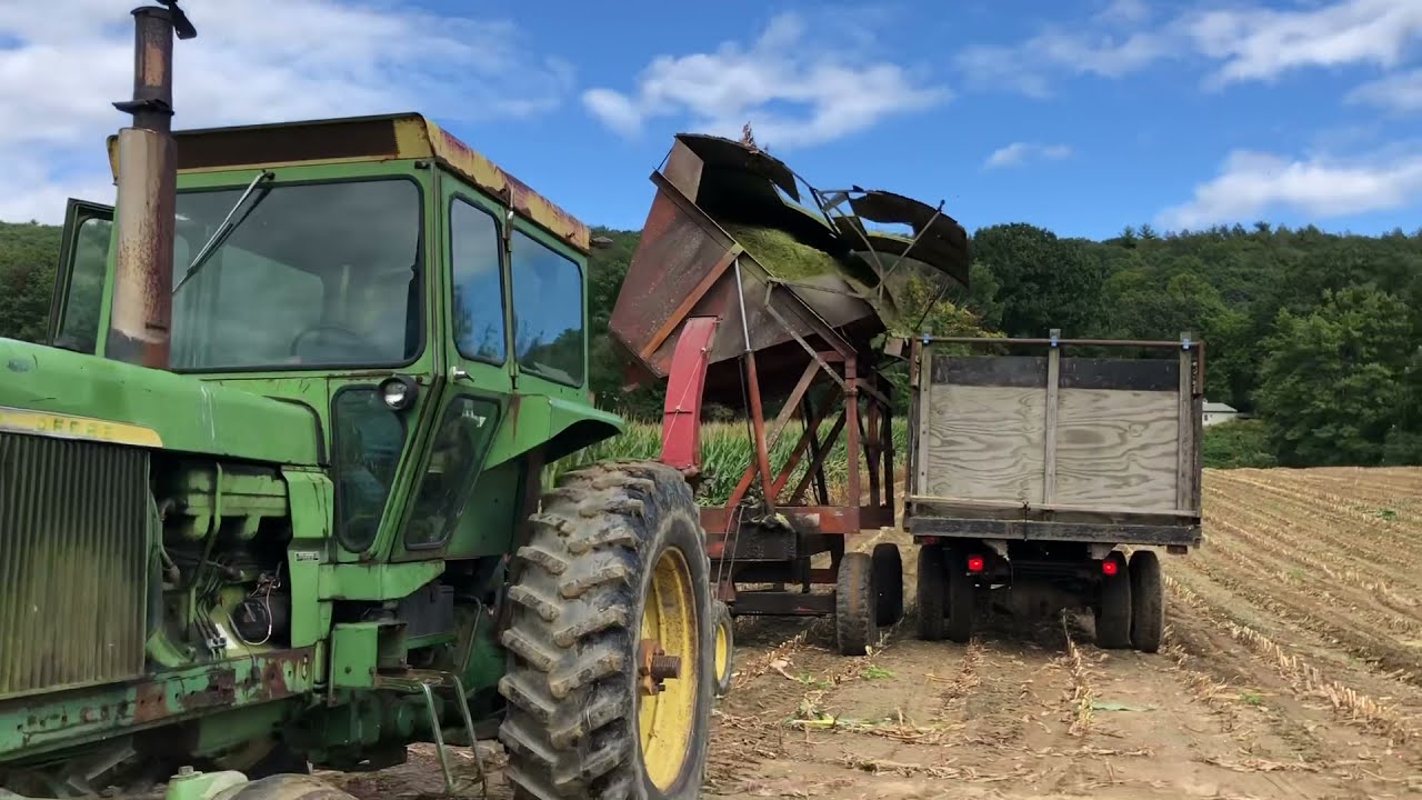 Chopping Corn John Deere 4620
