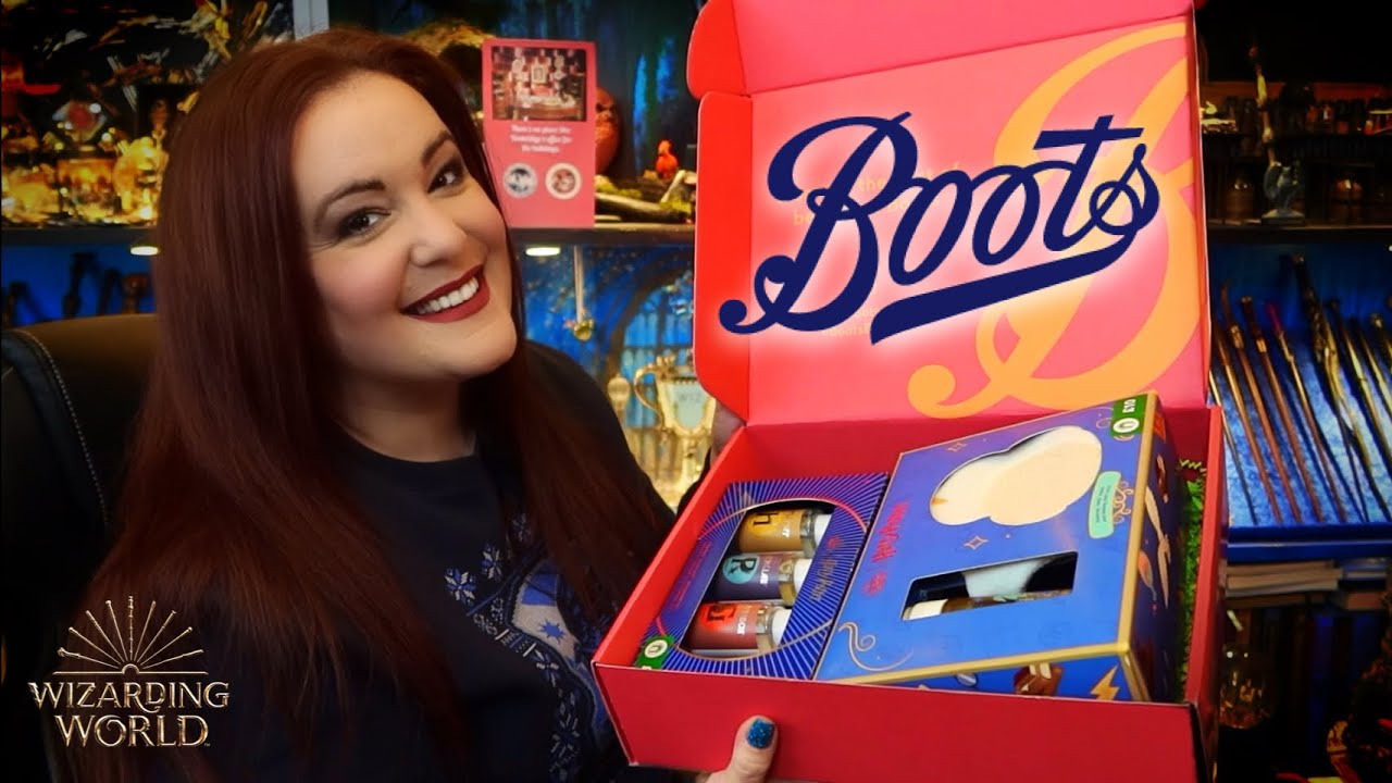 FIRST LOOK - BOOTS #HARRYPOTTER CHRISTMAS 2022 COLLECTION UNBOXING | VICTORIA MACLEAN