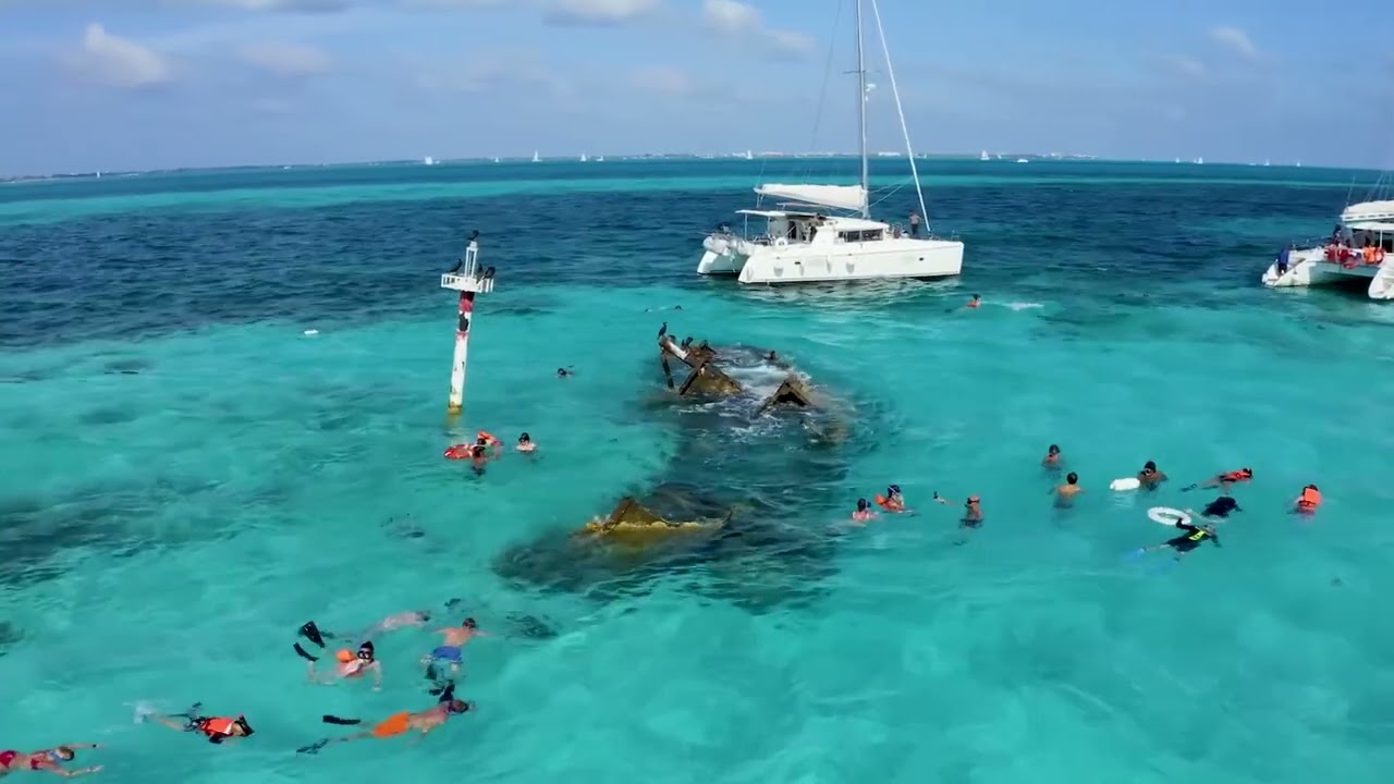 🎵 Deep House Drone 4K Footage 📍 BORA BORA Beach, French