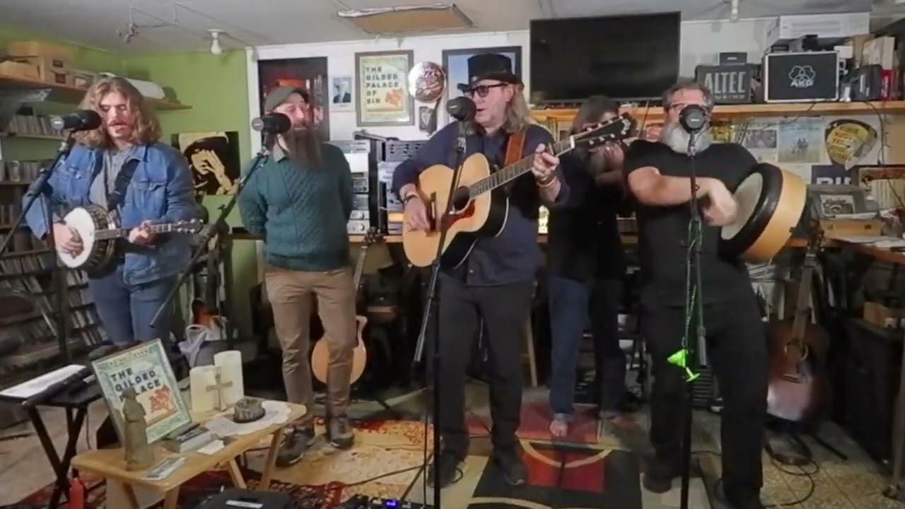 The Ferryman – The Crowfoot Rakes (Irish Folk Song Live)
