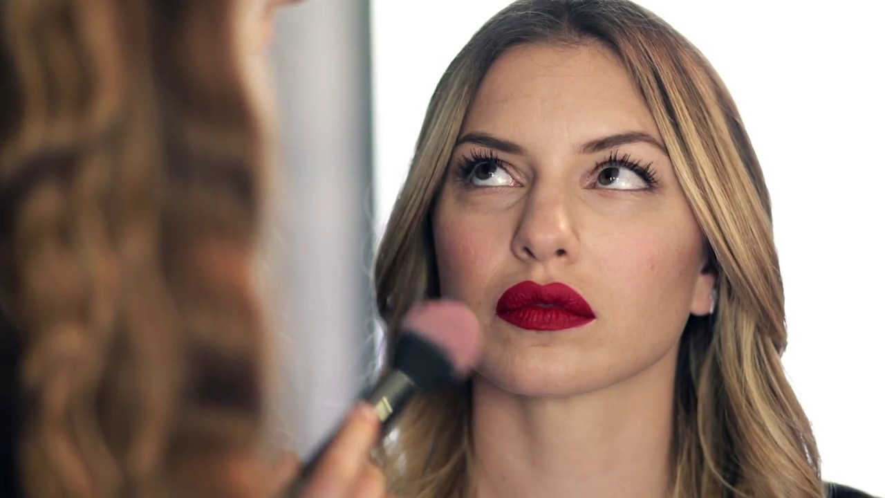 Simone Belli Make Up Academy - Trust Yourself