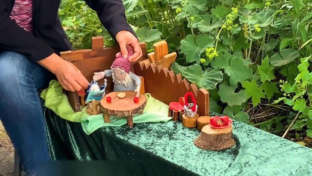 Am Erdbeerhang - Puppenspiel im Juni 2021