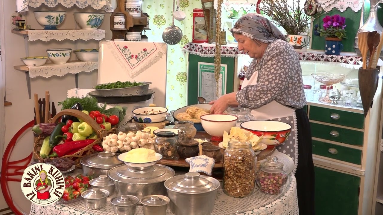 Iz bakine kuhinje | 👵 Domaća gozba s nanom Azrom: Punjena prsa, dolma i paprenjak iz rerne!