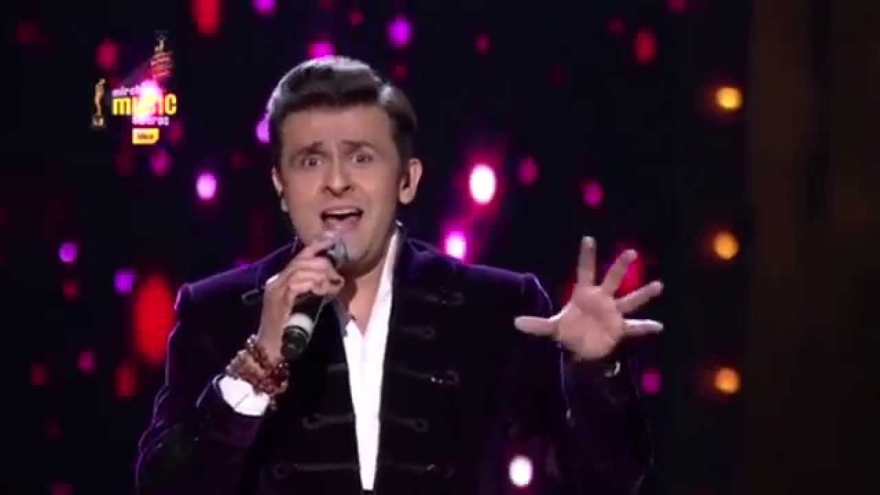 Sonu Nigam's mesmerizing tribute to R.D. Burman at 7th Royal Stag Mirchi Music Awards!