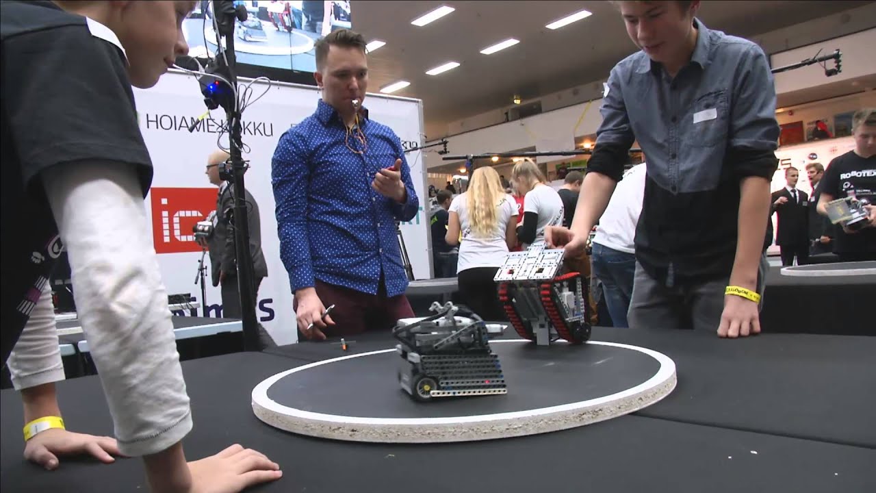 Robotex 2015 – esimene päev – LEGO Sumo ja Mini Sumo