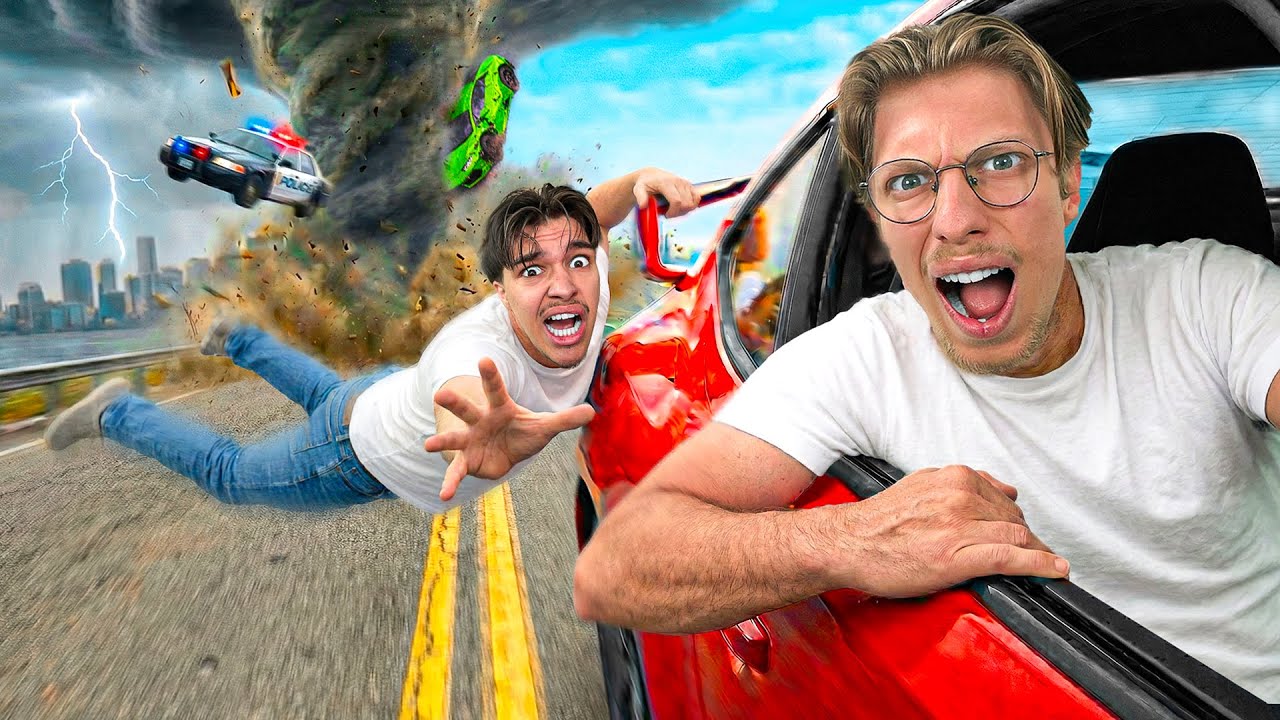 On a Tenté de Survivre aux Catastrophes Naturelles de GTA 5 ! (Ft. Jayzz)