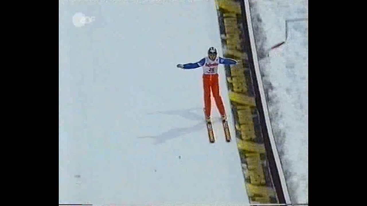 Andreas Kuettel - 107.5 m - Falun 2002 - NIESAMOWICIE BLISKO BOCZNEJ BANDY.avi