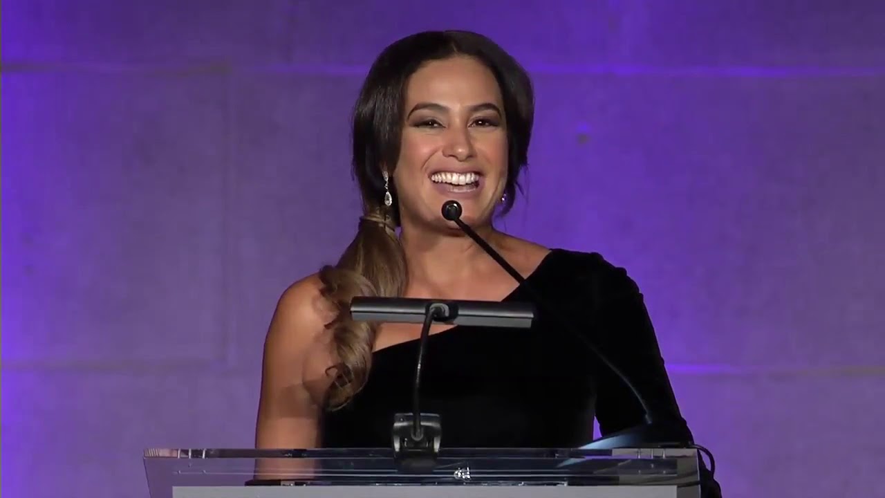 Hend Sabry accepts the 2017 AAM Power of Film Award