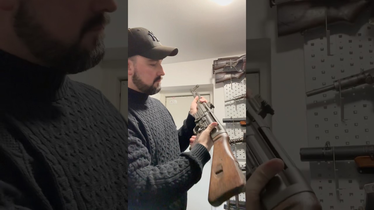 Checking the MP43/1 #gunshorts #guncollection #guns #mp43 #mp44 #stg44 #callofduty #rifle #ww2