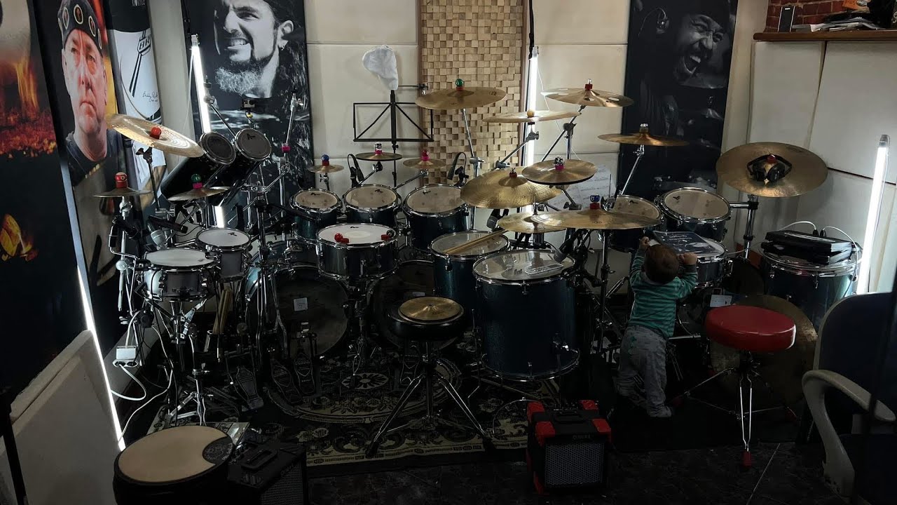 KIT DE BATERIA na SALA GUSTAVO COLUCCI