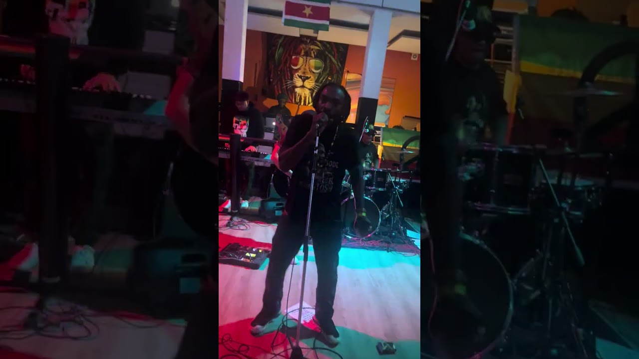 Reggae Friday met live Strawl