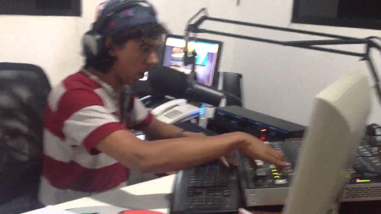 Química urbana ... Lexama Live in radio Hit 104.7 FM la más