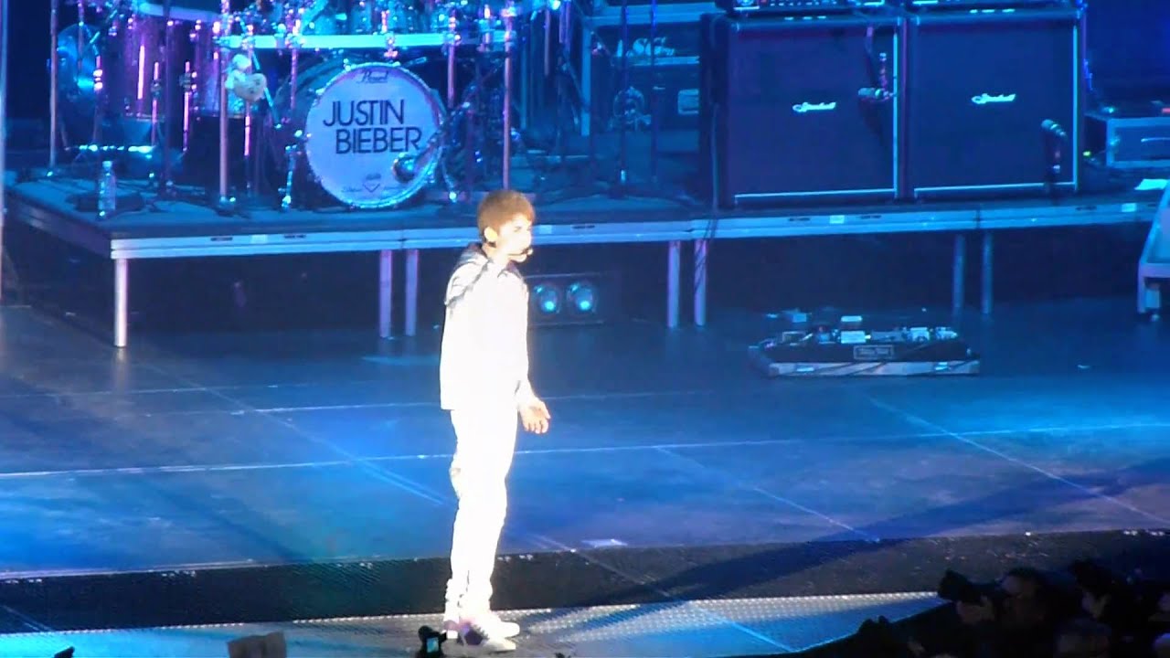 Justin Bieber 29/03/2011 Paris Bercy (U smile)