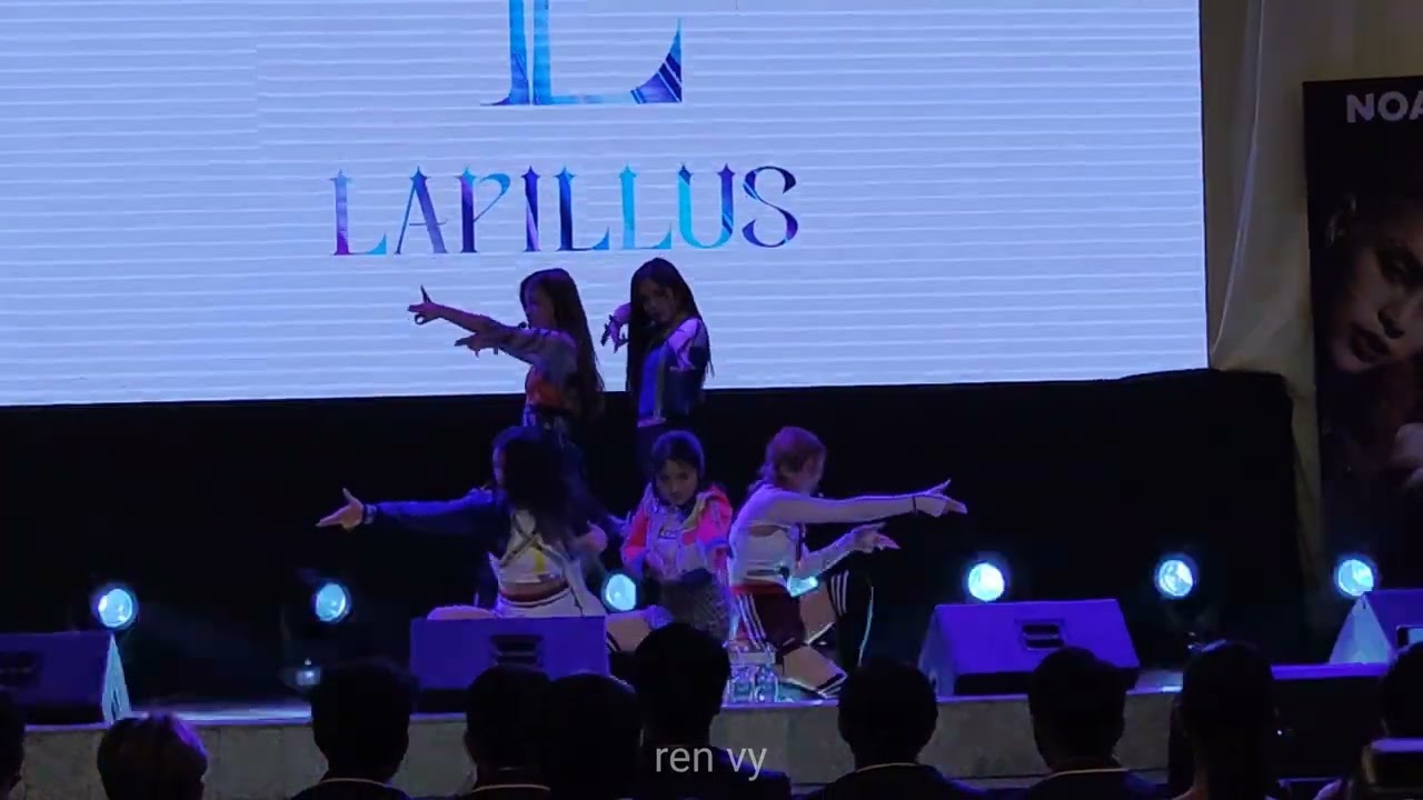 [4K/60] Lapillus 라필루스 - Hit Ya! 힛야! 221112 Ayala Malls Trinoma
