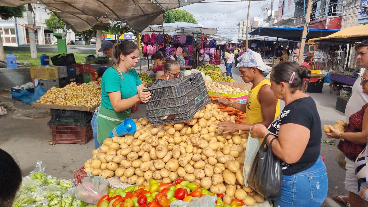 VEJA NA MELHOR FEIRA DE RUA DO NORDESTE FARTURA E O MELHOR CUSTO DE VIDA DO BRASIL-CACHOEIRINHA-PE