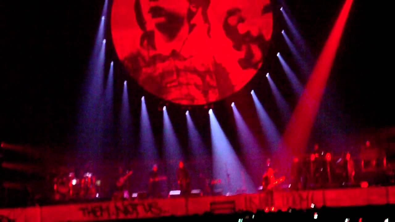 Roger Waters - The Wall Live 2012 - Tulsa "The Wall"