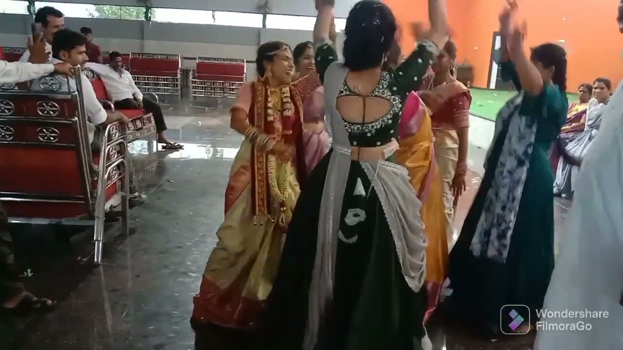 # banjara pellikuthuru dance performance/woo💃1M views 🙏/thank you/subscribe please