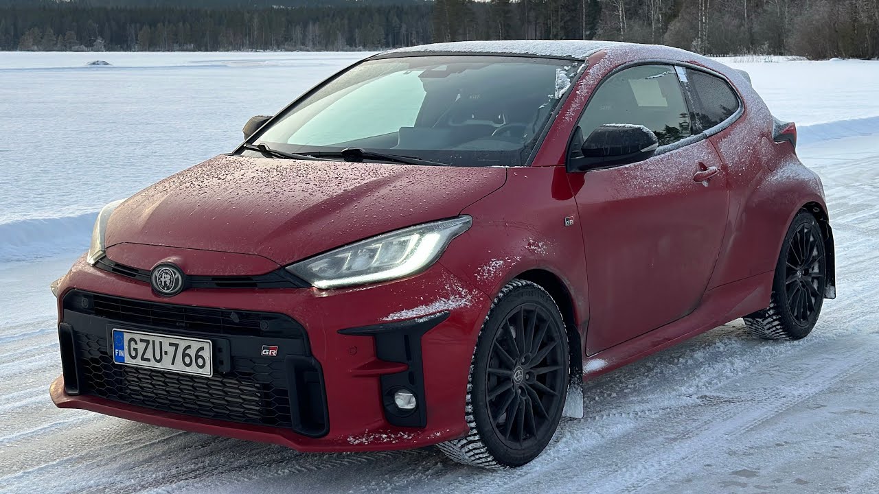 GR YARIS JÄÄRADALLA!