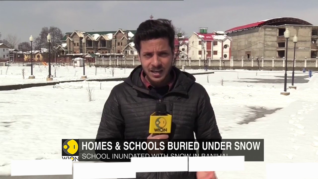 Avalanche in Kulgam district: Policemen and residents trapped