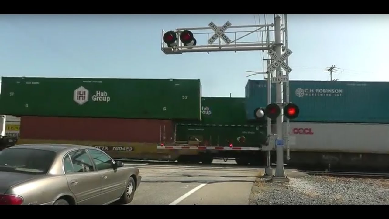 Railfanning: TRAIN MEET!!! Erie, PA (NS & CP Intermodals)